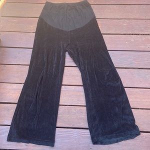 Kate Quinn maternity velour lounge pants, Small
